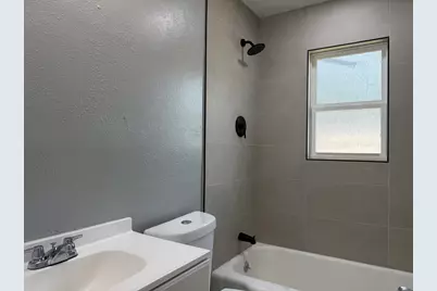 2500 Normont Circle, Fort Worth, TX 76103 - Photo 12