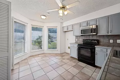 9008 Topperwind Court, Fort Worth, TX 76134 - Photo 8