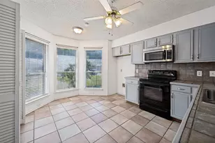 9008 Topperwind Ct, Fort Worth, TX 76134 - Photo 8