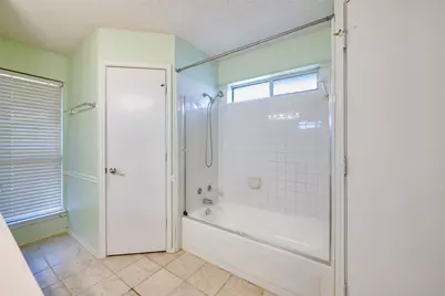 9008 Topperwind Court, Fort Worth, TX 76134 - Photo 14