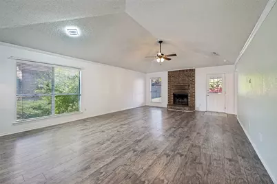 9008 Topperwind Court, Fort Worth, TX 76134 - Photo 6