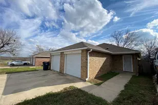 1816 Bessie St, Fort Worth, TX 76104 - Photo 2