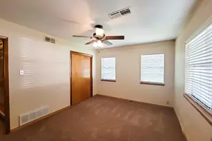 1124 Harrison Ln, Hurst, TX 76053 - Photo 8