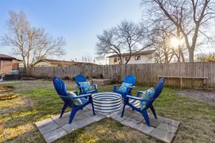 10811 Mandalay Dr, Dallas, TX 75228 - Photo 16