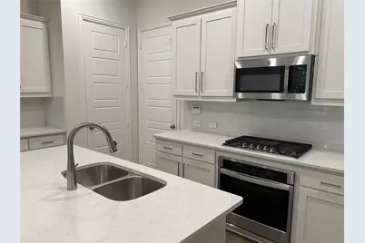 1919 Diyaa Court, Farmers Branch, TX 75234 - Photo 10