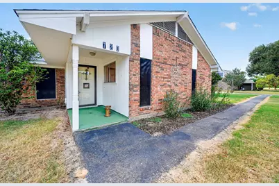 720 S Houston Street, Edgewood, TX 75117 - Photo 6