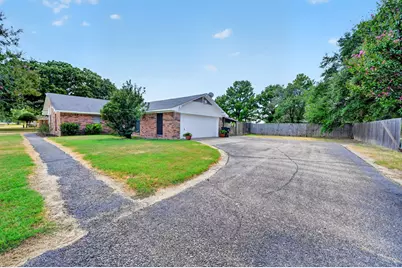 720 S Houston Street, Edgewood, TX 75117 - Photo 2