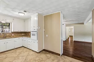 505 Caduceus Ln, Hurst, TX 76053 - Photo 14