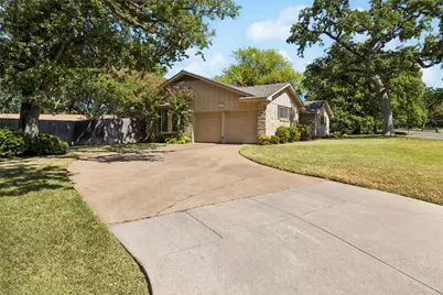 505 Caduceus Lane, Hurst, TX 76053 - Photo 2