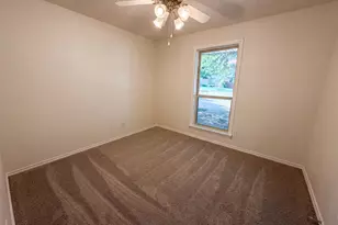 1406 Tad St, Ennis, TX 75119 - Photo 8