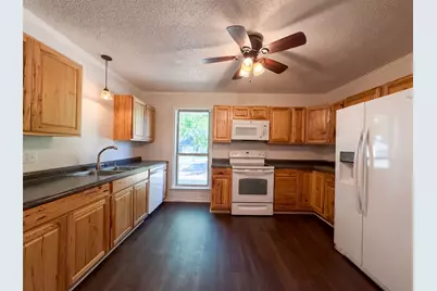 1406 Tad Street, Ennis, TX 75119 - Photo 2