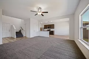 13616 Roosevelt Arch Dr, Ponder, TX 76259 - Photo 8