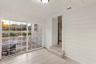 8732 Glencrest Ln, Dallas, TX 75209 - Photo 30