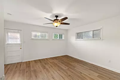 8732 Glencrest Lane, Dallas, TX 75209 - Photo 24