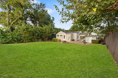 8732 Glencrest Lane, Dallas, TX 75209 - Photo 32