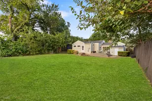 8732 Glencrest Ln, Dallas, TX 75209 - Photo 32