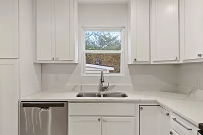 8732 Glencrest Lane, Dallas, TX 75209 - Photo 16
