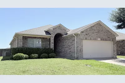 7901 Roswell Court, Arlington, TX 76002 - Photo 2