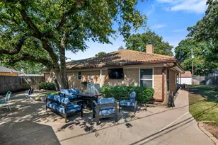 3809 Helmsford Dr, Arlington, TX 76016 - Photo 32