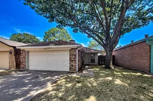 1714 Magnolia Ln, Euless, TX 76039 - Photo 2