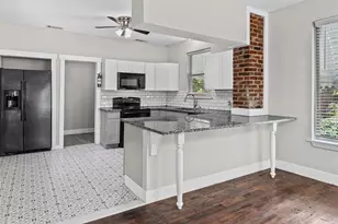 419 W 5th St, Bonham, TX 75418 - Photo 10