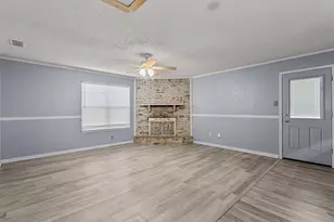 223 Countryside Dr, Arlington, TX 76014 - Photo 4