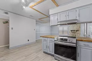 223 Countryside Dr, Arlington, TX 76014 - Photo 8