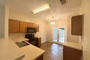 2915 Roxboro Rd, Euless, TX 76039 - Photo 6