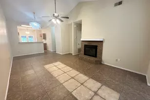 2915 Roxboro Rd, Euless, TX 76039 - Photo 2