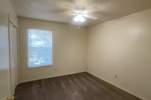 627 Overlook Ct, Arlington, TX 76012 - Photo 10