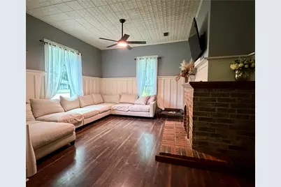 301 Forrest Avenue, Cleburne, TX 76033 - Photo 6