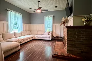 301 Forrest Ave, Cleburne, TX 76033 - Photo 6
