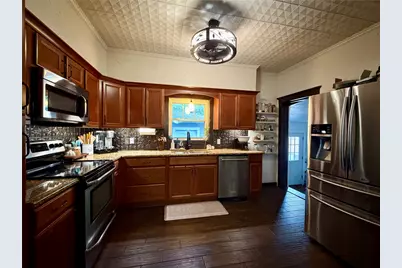 301 Forrest Avenue, Cleburne, TX 76033 - Photo 8