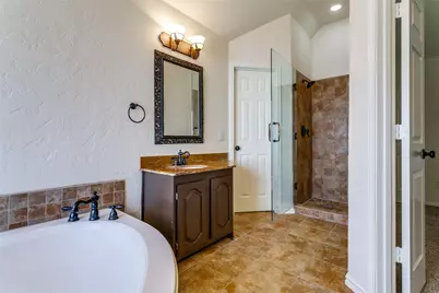1649 Bennington Drive, Carrollton, TX 75007 - Photo 10