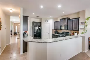 1017 Golden Bear Ln, McKinney, TX 75072 - Photo 6