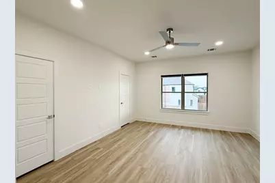 128 Pinkie Holmes Drive, Grand Prairie, TX 75050 - Photo 18