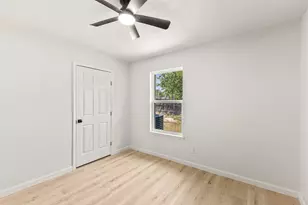 420 Dogwood St, Springtown, TX 76082 - Photo 22