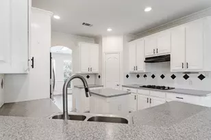 5601 Glenview Ln, The Colony, TX 75056 - Photo 6