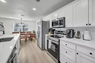 311 Casas Del Sur St, Granbury, TX 76049 - Photo 2