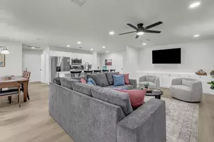 311 Casas Del Sur St, Granbury, TX 76049 - Photo 6
