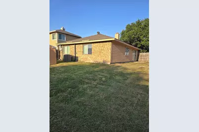 3182 Cross Creek Circle, Grand Prairie, TX 75052 - Photo 32