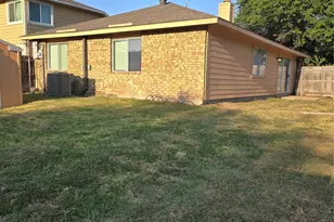 3182 Cross Creek Cir, Grand Prairie, TX 75052 - Photo 32