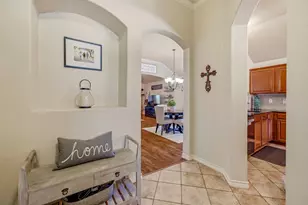 200 Jacinth Ln, Granbury, TX 76049 - Photo 2