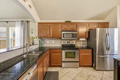 200 Jacinth Lane, Granbury, TX 76049 - Photo 6