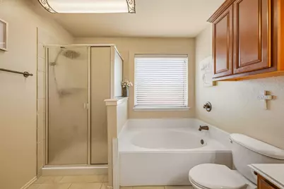 200 Jacinth Lane, Granbury, TX 76049 - Photo 12