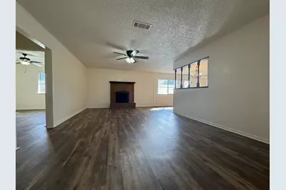 208 Prairie Wind Boulevard, Stephenville, TX 76401 - Photo 2