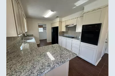 208 Prairie Wind Boulevard, Stephenville, TX 76401 - Photo 8