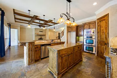 7713 Silverleaf Drive, North Richland Hills, TX 76182 - Photo 16