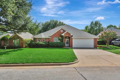 2214 New Mill Lane, Arlington, TX 76012 - Photo 1