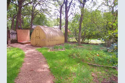 1815 Greenwood Drive, Denton, TX 76209 - Photo 4